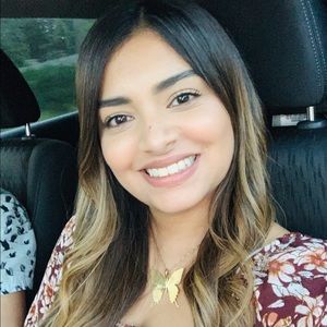 Meet your Posher, Lorena